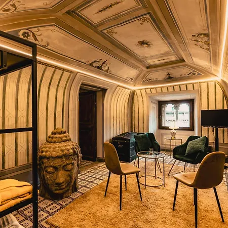 Castello Brancaccio Hotel *